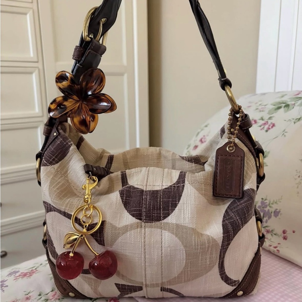 ISOOOO!!!Coach Brown Signature Shoulder Bag with Cherry Charm - Picture 6 of 6